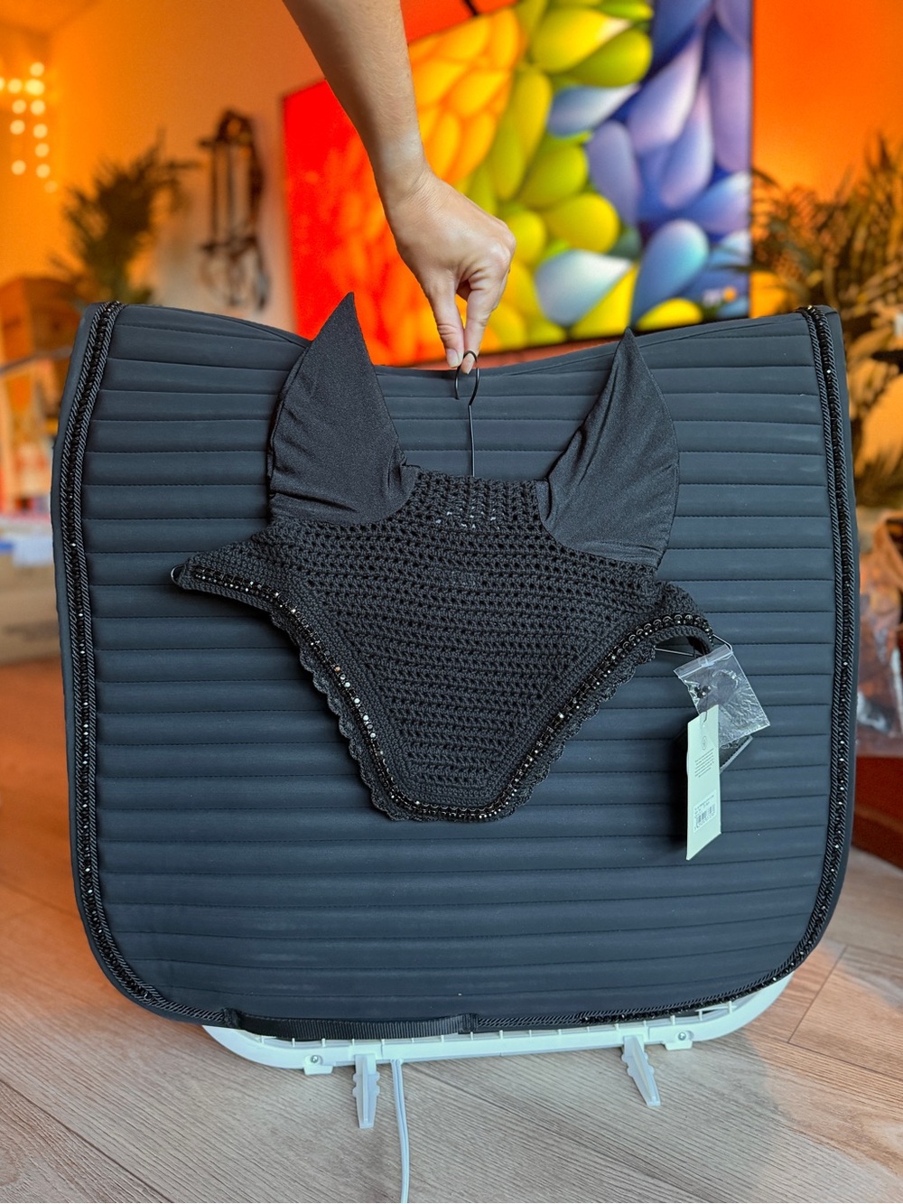 Kentucky set of Saddle Pad Pearls and ear bonnets black with crystals.